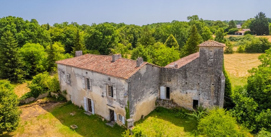 Монастир Сен-П'єр-дю-Пті-Бурне у Фонтен-ан-Перігоре