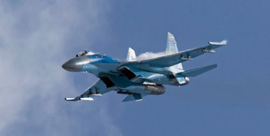 истребитель Су-27