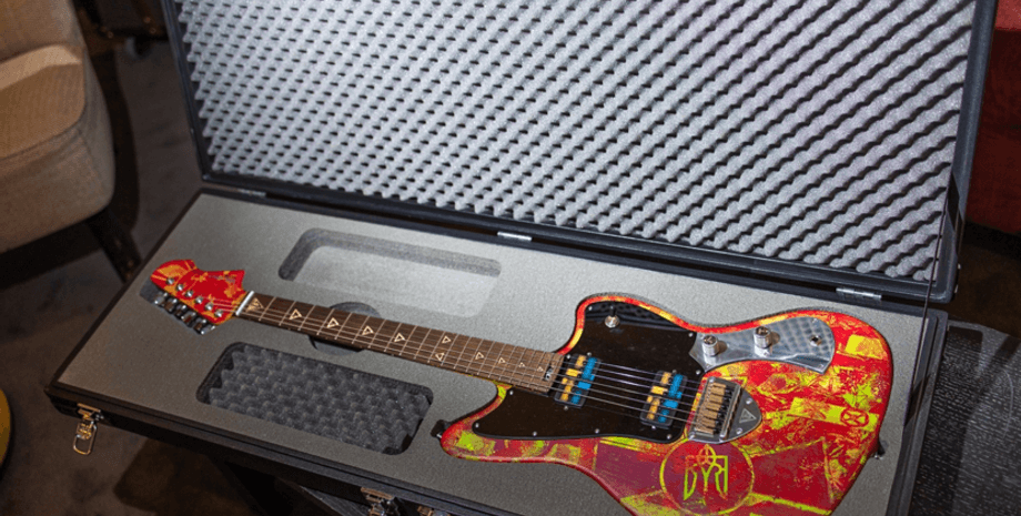 Гитара из"Азовстали"