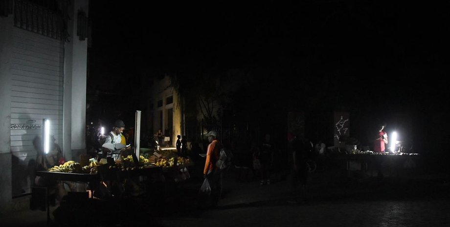 блэкаут на кубе