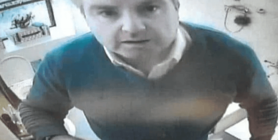 Британський політик роками спостерігав за жінками, які орендували у нього квартири, як його покарають