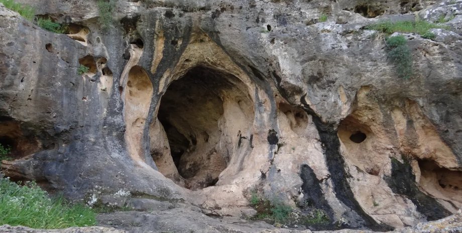 Схул, пещера