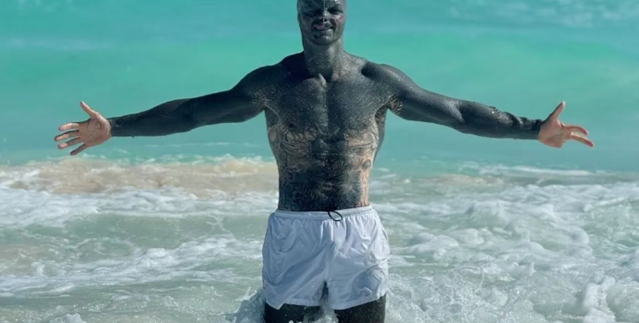 Француз Ентоні Лоффредо став прибульцем, чоловік зробив з себе інопланетянина, трансформація зовнішності, краса