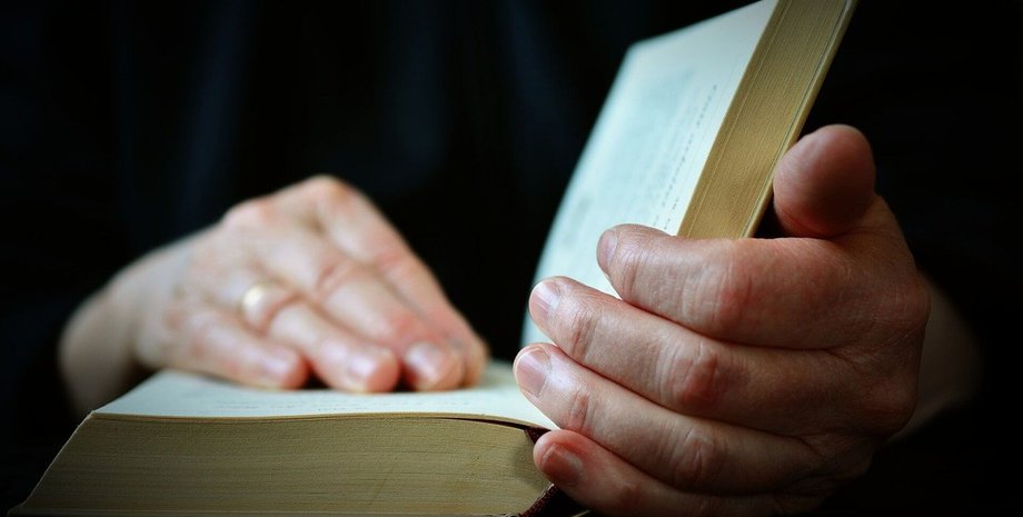 чтение книг, книги