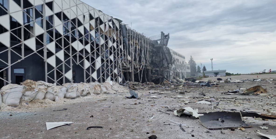 Аэропорт в Запорожье Аэропорт в Запорожье, аэропорт, Запорожье, ракетный удар, война с Россией, аэропорт, запорожье