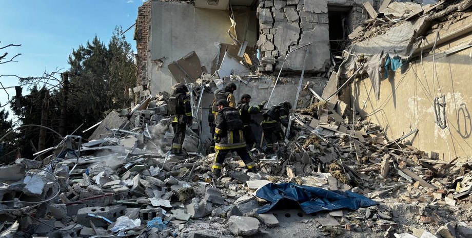 Изображение последствий ракетного удара по детсаду в Чугуеве