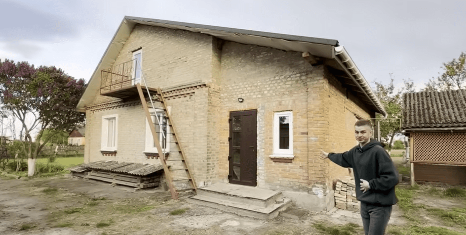 Хата в селі Хата в селі після ремонту