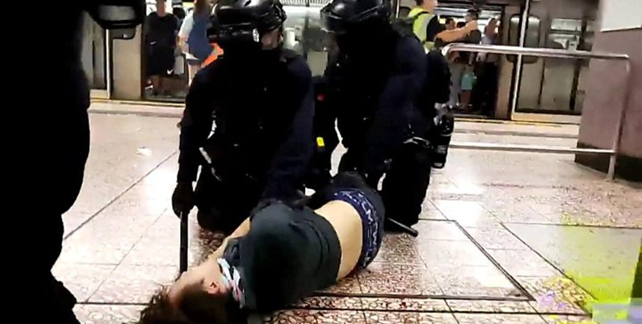 Скриншот видео ВВС