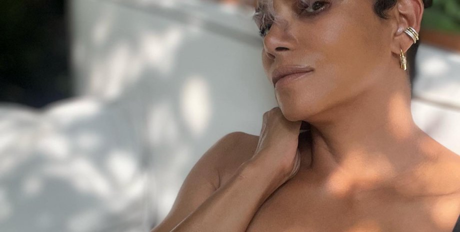 Холли Берри