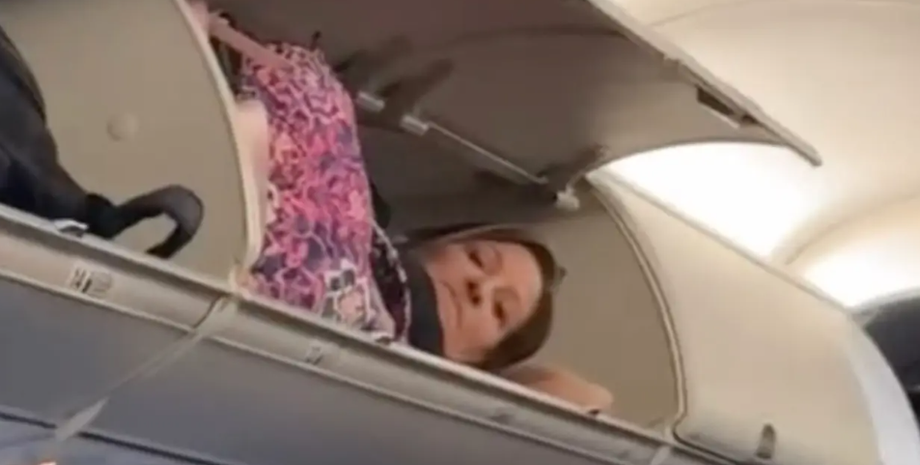 Курйози на борту літака, приколи, смішні історії, авіакомпанія Southwest Airlines, авіація, мандрівки, подорожі, відео