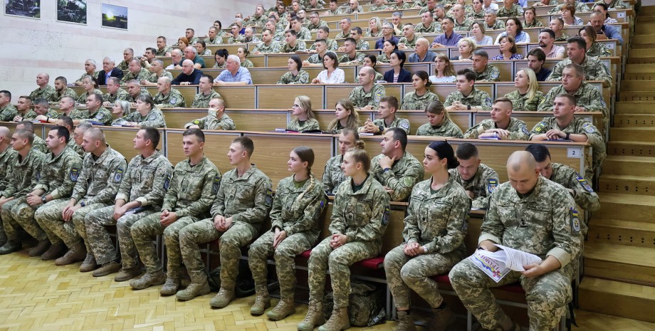 студенты, военные, ВСУ, Силы обороны, английский язык, война РФ против Украины