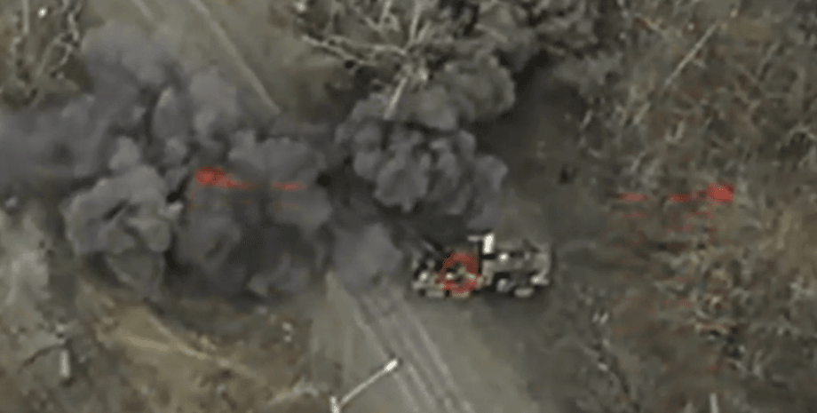 Техника ВС РФ, уничтожение, удар по технике оккупантов, огонь, дым