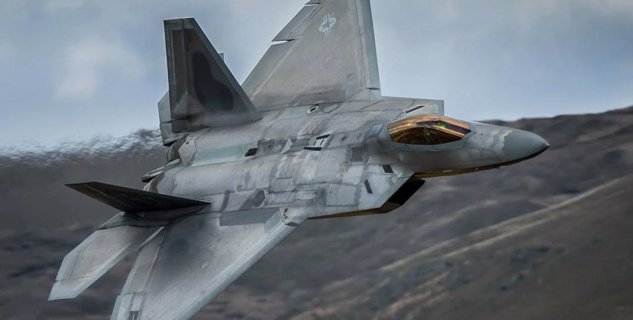 F-22, истребитель F-22, истребитель пятого поколения, Многоцелевой истребитель, истребитель Lockheed Martin, легендарный самолет, уникальный самолет