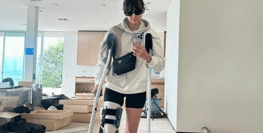 Нина Добрев, комната