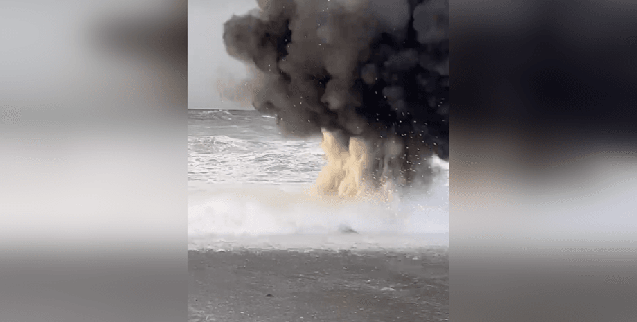 батуми, мина, морская мина, взрыв, видео, черное море, взрыв мины