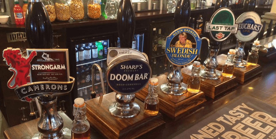 Английский бар, паб, самое дорогое пиво, пиво, ошибка при оплате счета, английское пиво, бокал пива, пинта пива,