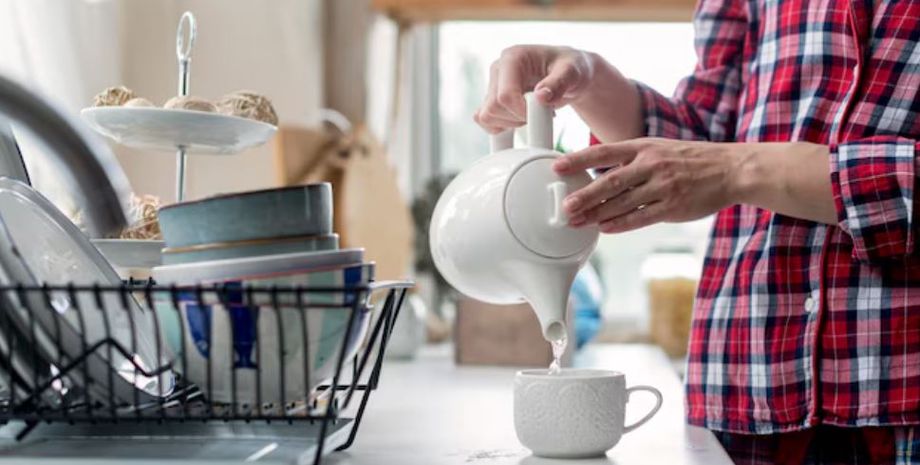 Уборщица травила коллегу, которую не любила, интересные истории, месть, странные случаи из жизни, Польша