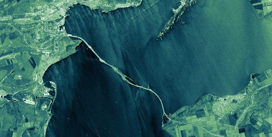 крымский мост, крымский мост спутниковый снимок, крымский мост ICEYE, спутник украина, спутник притула