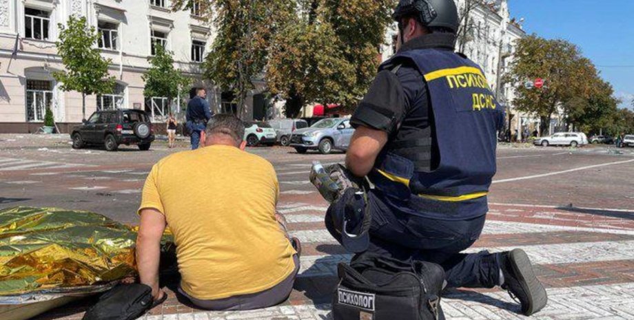 Обстрел Чернигова Чернигов Гаус, обстрел Чернигова, ракетный удар Чернигов новости, драмтеатр Чернигов, драмтеатр Чернигов, драмтеатр Чернигов жертвы