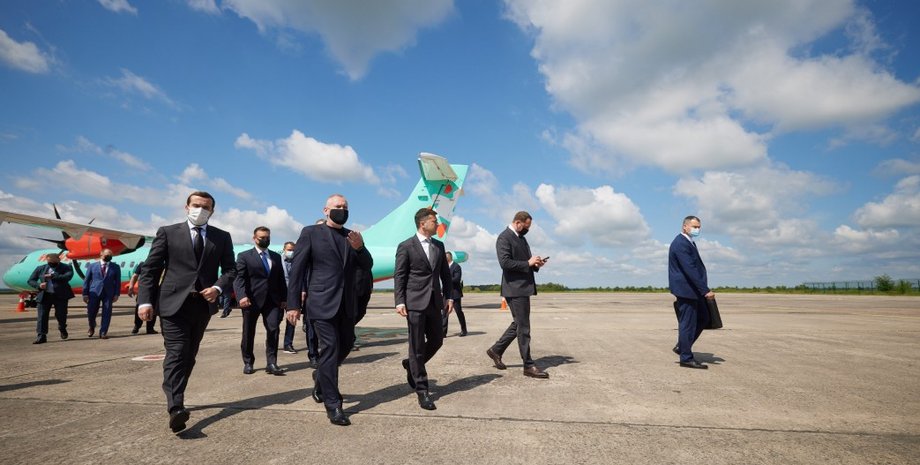 зеленський, літак, Кривий Ріг, фото