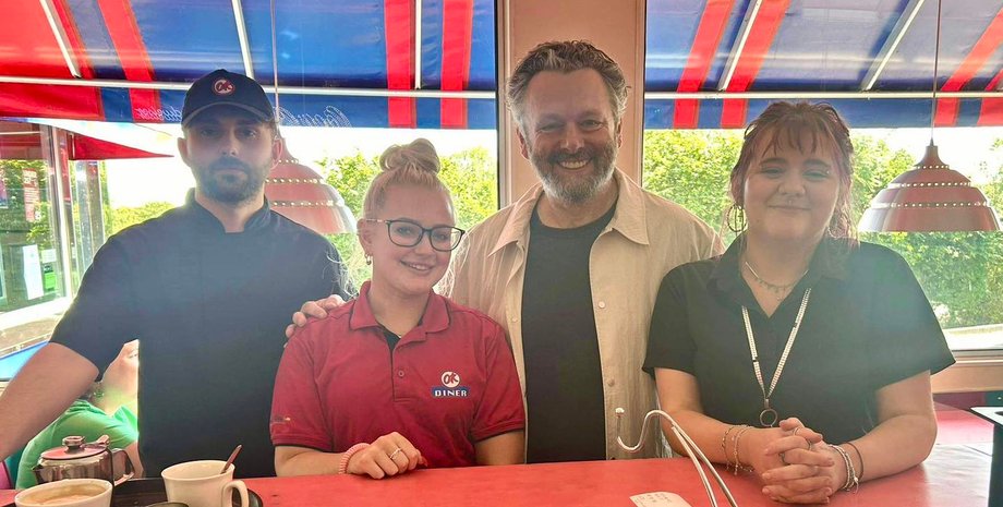 закусочная, Великая Британия, Северный Уэльс, Майкл Шин, кафе, ресторан