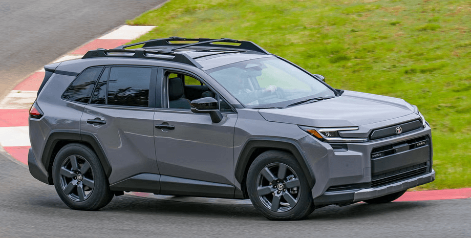 Новая Toyota RAV4 — чем может похвастаться новый внедорожник