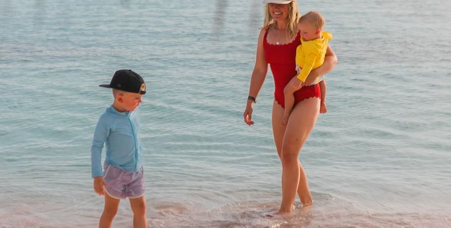 Мати показала, як ростуть її діти, вона звертала увагу на дочку, а треба було дивитися на сина, курйози