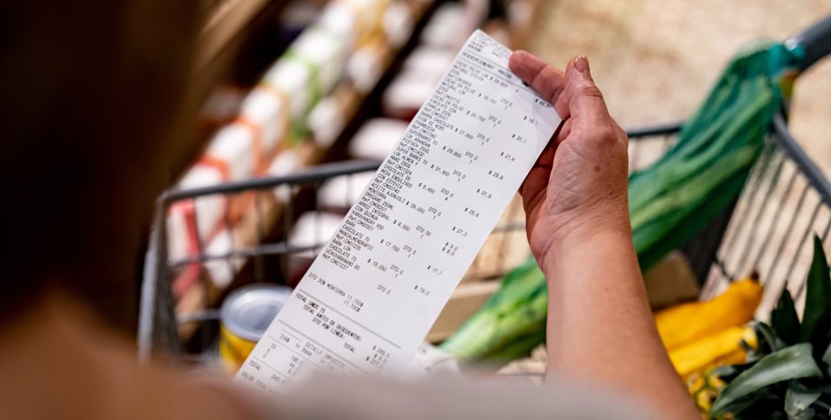Індекс інфляції — в Україні зросли ціни на продукти, але знизилися на одяг Ілюстративне фото. Покупки в магазині