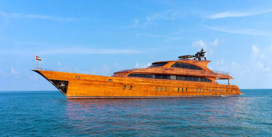 Найбільша у світі повністю дерев’яна суперяхта Afra