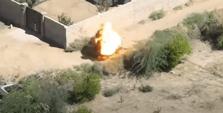 Кадры удара FPV-дрона