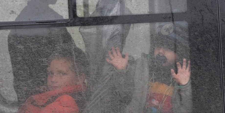 РФ вывозит украинских детей в лагеря Беларуси (иллюстративное изображение)