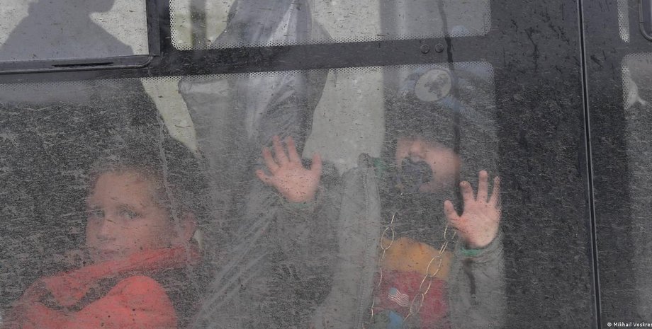 Рисунок, письмо, Святой Николай, дети, война в Украине, российский террор