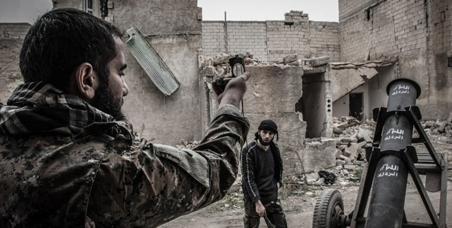 Повстанцы в Алеппо / Фото: dailymail.co.uk