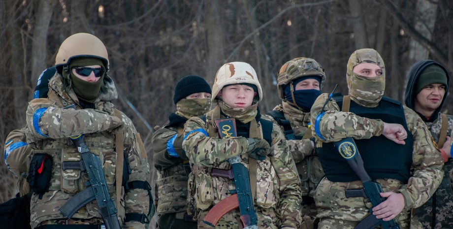 ТРО, военные, бойцы территориальной обороны, благоустройство, война в Украине, фото