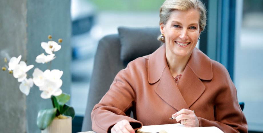 герцогиня Софі, орхідея, книга