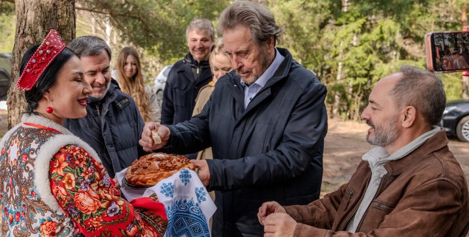 отец маска в россии