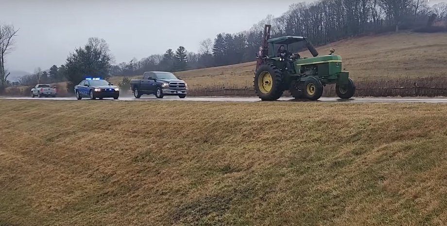 погоня трактор, погоня за трактором, трактор John Deere, полицейская погоня, погоня в США