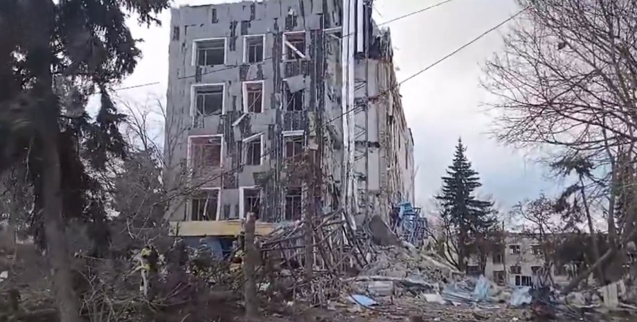 Удар по Изюму 4 февраля, Изюм баллистика, Изюм Искандер, Изюм обстрел 4 февраля, Изюм разрушения 4 февраля, Изюм жертвы РФ, Изюм раненые 4 февраля