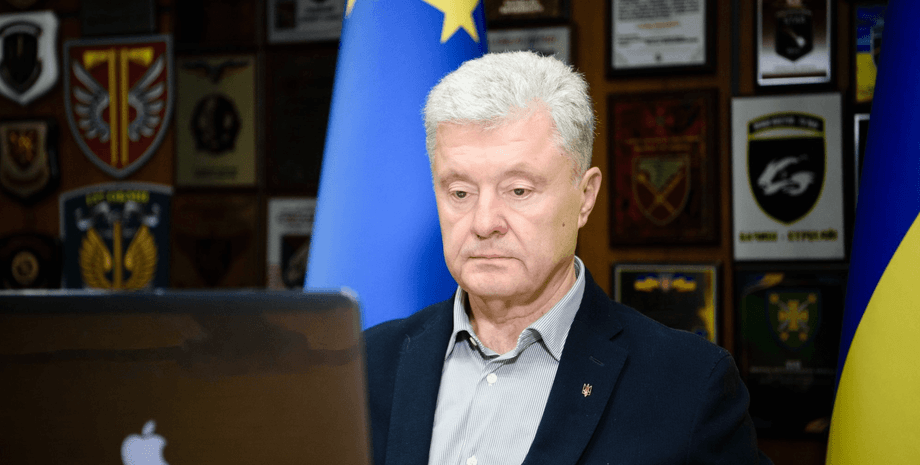 Петр Порошенко пользуется русскоязычным интерфейсом