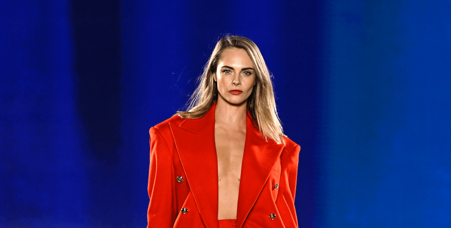 Кара Делевінь, паризький тиждень моди, кендалл дженнер, лореаль, показ моди, тиждень моди в парижі