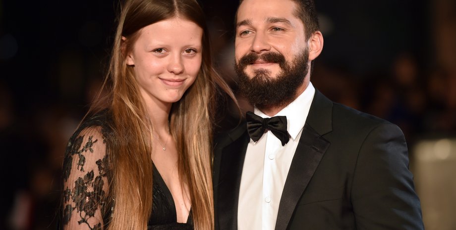 Шайа Лабаф и Миа Гот, Шайа Лабаф и Миа Гот дочь, Шайа Лабаф и Миа Гот на прогулке с дочерью