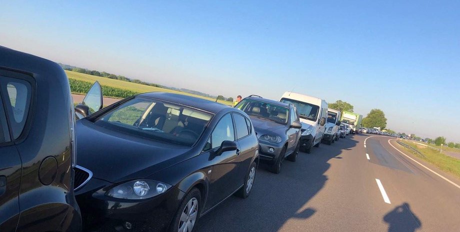 черги на кордоні, розмитнення авто, безкоштовна розмитнення, авто на єврономерах, розмитнити авто безкоштовно