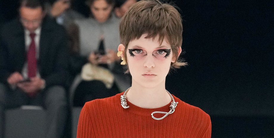 колье удавка, колье, модный показ, неделя моды, живанши, показ живанши