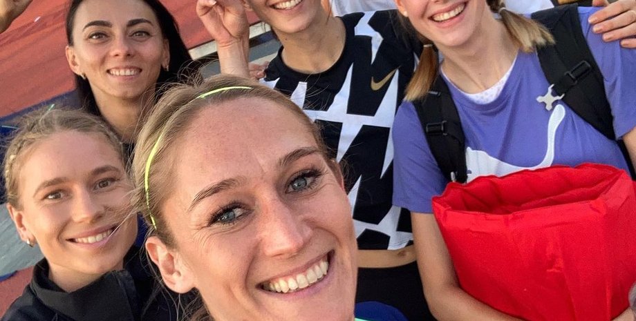 Мария Ласицкене, Ярослава Магучих