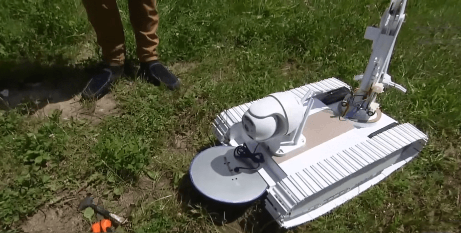 Робот, розмінування, наземний дрон, фото