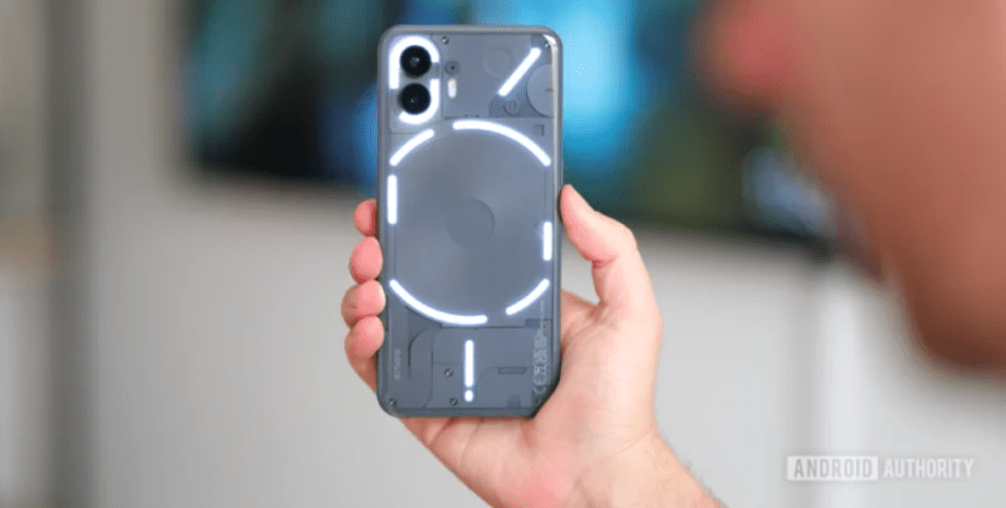 Смартфон Nothing Phone 3 Смартфон Nothing Phone 3 в руке