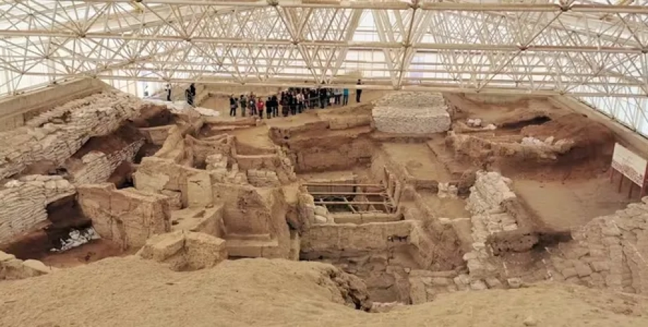 раскопки археологи, археология, Чаталхеюк, Турция, Триполье, исследования, болезнь, дом, население, животные, захоронения, ДНК, цивилизация, упадок, общество, Украина, наука, поселение