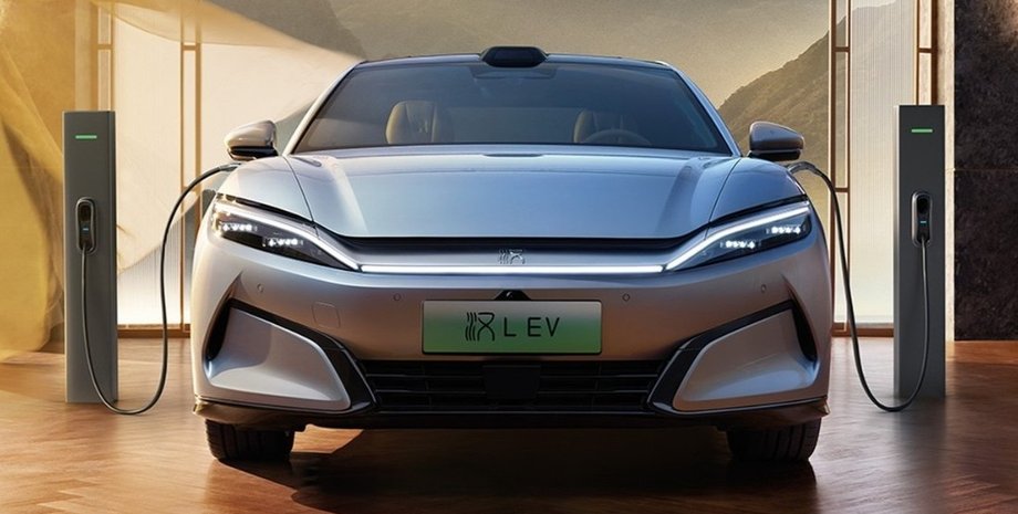 BYD Han L, электромобили BYD, зарядные станции, зарядная станция, зарядная станция