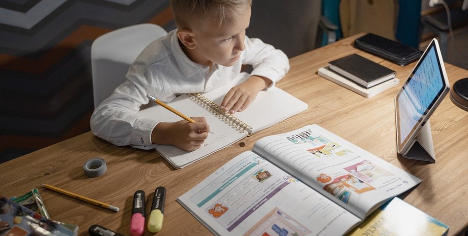 Родителей напугало домашнее задание мальчика, в котором говорится о смерти