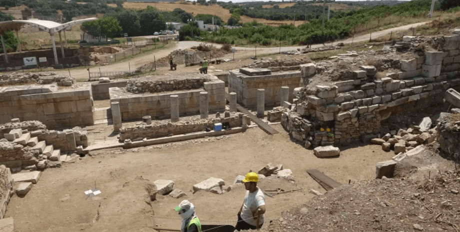 археологи, археологія, порт, місто, гавань, поселення, Туреччина, артефакт, артефакти, розкопки, дослідження, театр, Рим, римляни, знахідка